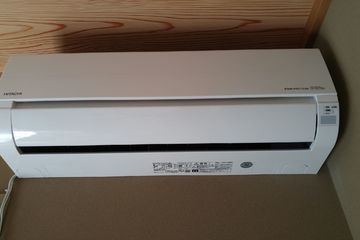 家庭用エアコン(壁掛けタイプ)　8,500円（税込） 