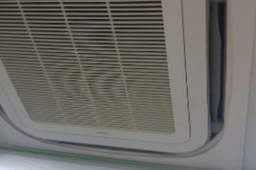 天井埋め込み型　エアコン20,000円（税込）